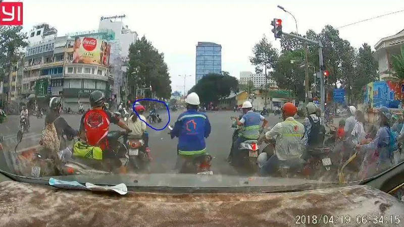 Hình cắt từ clip. Ảnh: N.N.