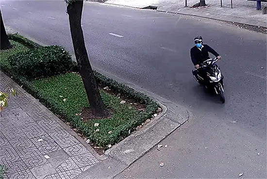 Bắt kẻ cướp dây chuyền của nhân viên Tổng lãnh sự quán Nga 