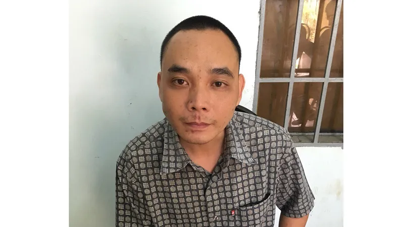 Đối tượng Đức tại cơ quan Công an. Ảnh: CHÍ THẠCH