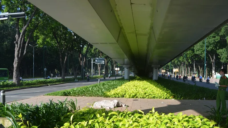 Công an có mặt khám nghiệm hiện trường