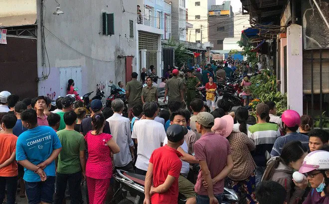 Chồng dùng dao sát hại vợ rồi tới công an đầu thú