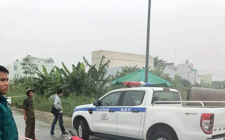 Công an phong tỏa khám nghiệm hiện trường.
