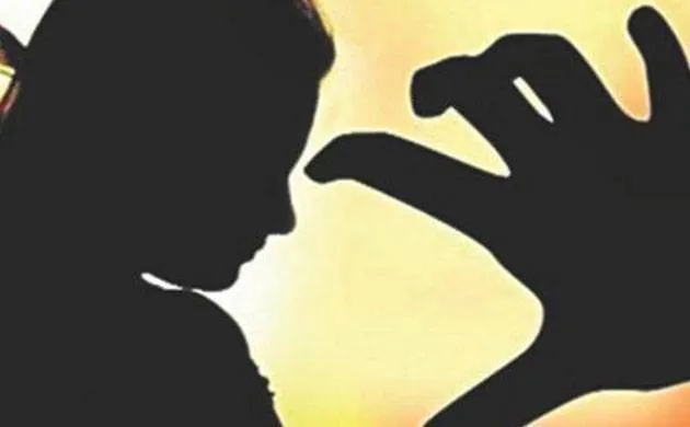 Cha dượng nhiều lần thực hiện hành vi giao cấu với con riêng của vợ