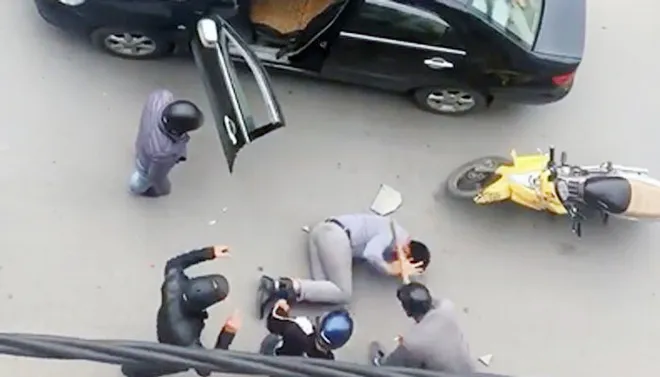 Truy bắt nhóm giang hồ đi xe ô tô truy sát khiến 2 người thương vong