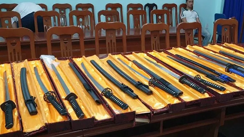  Triệt phá đường dây mua bán vũ khí, công cụ hỗ trợ lớn ở TPHCM