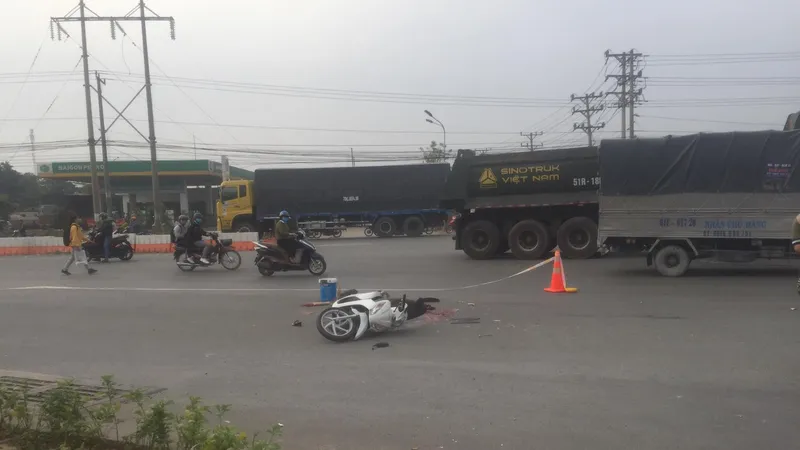 Hiện trường vụ tai nạn. Ảnh: CHÍ PHƯỚC 