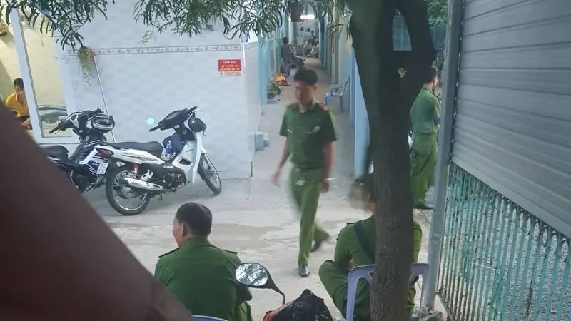 Công an phong toả hiện trường.