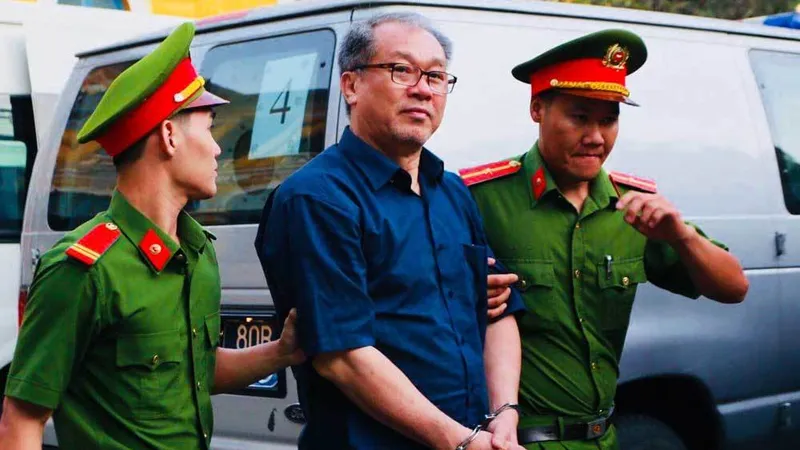 Thêm 4 nguyên cán bộ ngân hàng liên quan đến Trầm Bê.