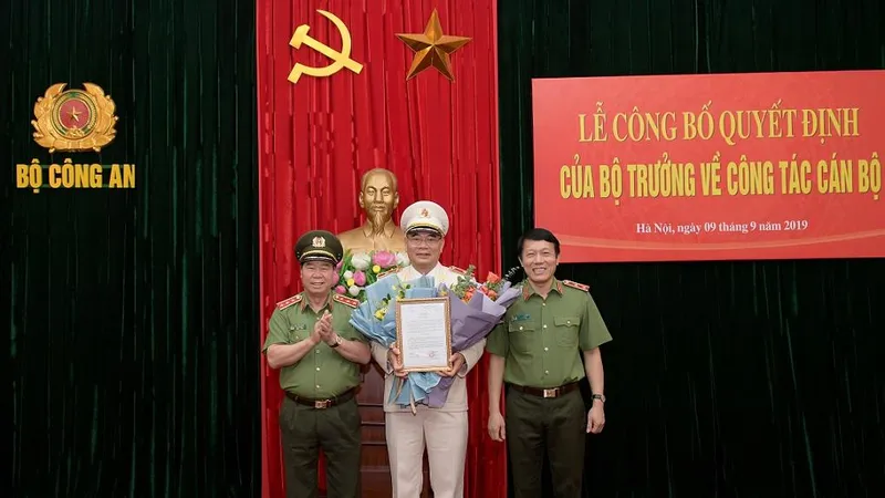 Thứ trưởng Bùi Văn Nam; Thứ trưởng Lương Tam Quang và Chánh Văn phòng Bộ Công an Tô Ân Xô tại buổi Lễ