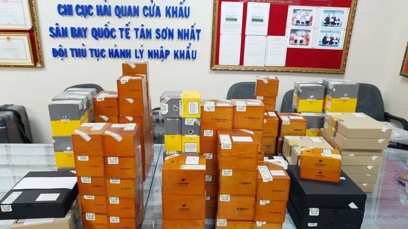 Tang vật xì gà cơ quan chức năng thu giữ.
