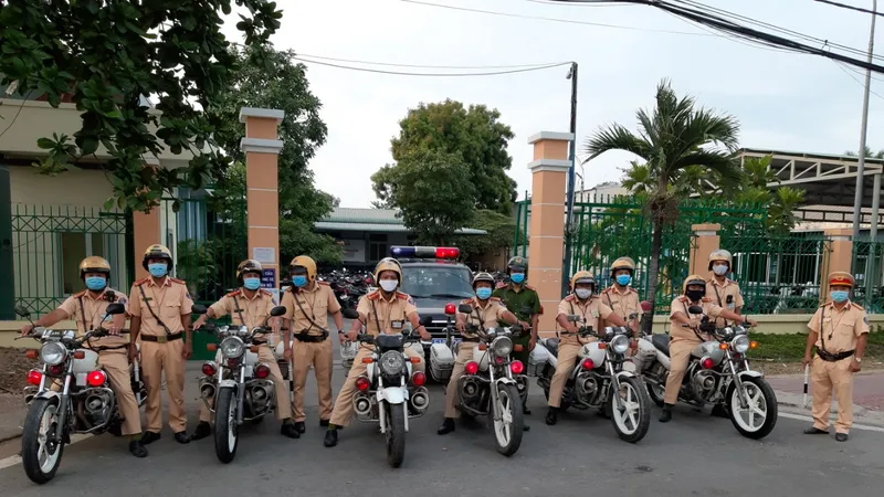 CSGT TPHCM ra quân tuần tra kiểm soát phương tiện vào sáng ngày 15-5