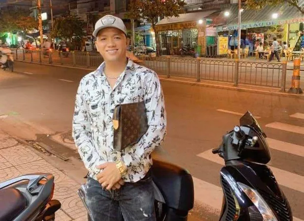 Truy bắt đối tượng cầm đầu trong vụ “băng áo cam” đập phá quán nhậu ở quận Bình Tân