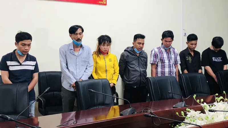 Điều chưa kể về đường dây mua bán, sản xuất giấy tờ giả quy mô lớn ở TPHCM và Đồng Nai