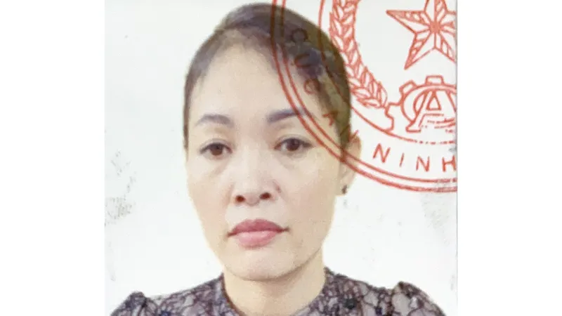 Khởi tố, bắt tạm giam người phụ nữ làm giả con dấu, tài liệu cơ quan, tổ chức