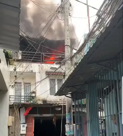 Lực lượng chữa cháy ở hiện trường