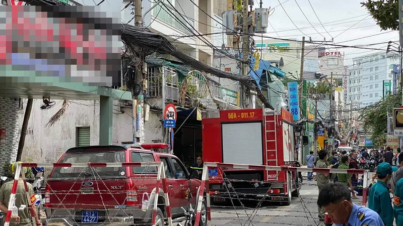 Công an phong toả hiện trường. Ảnh: L.T