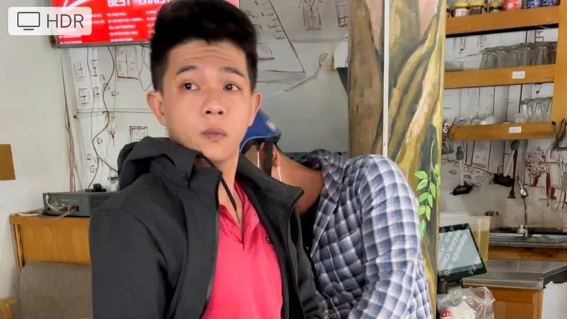 Đối tượng Bùi Văn Dũng tại cơ quan công an. Ảnh: CHÍ THẠCH 
