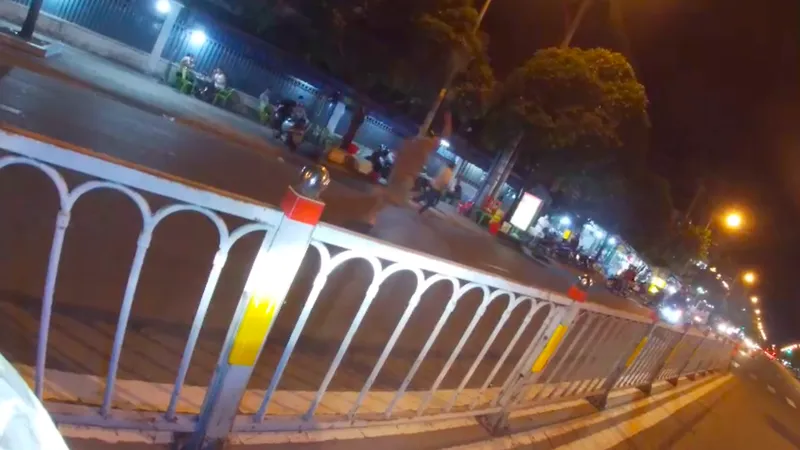 Hình ảnh trinh sát nổ súng chỉ thiên khống chế 2 kẻ trộm
