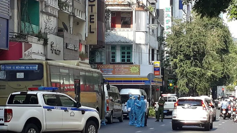 Khởi tố vụ án “Tổ chức cho người khác ở lại Việt Nam trái phép”