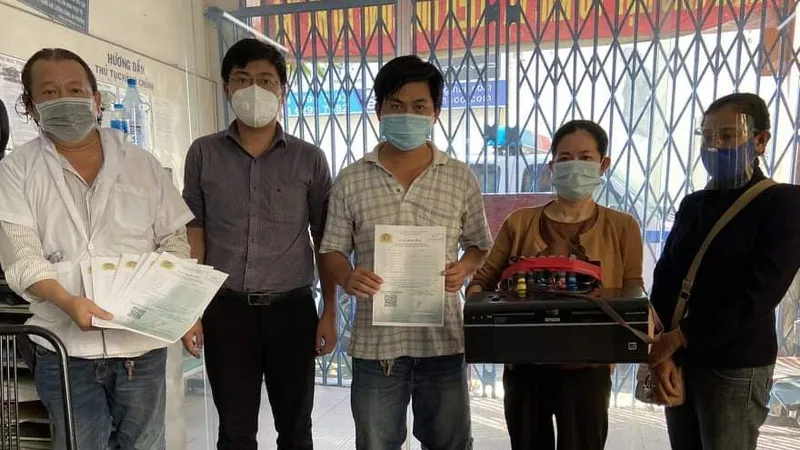 Nhóm đối tượng cùng tang vật tại cơ quan công an