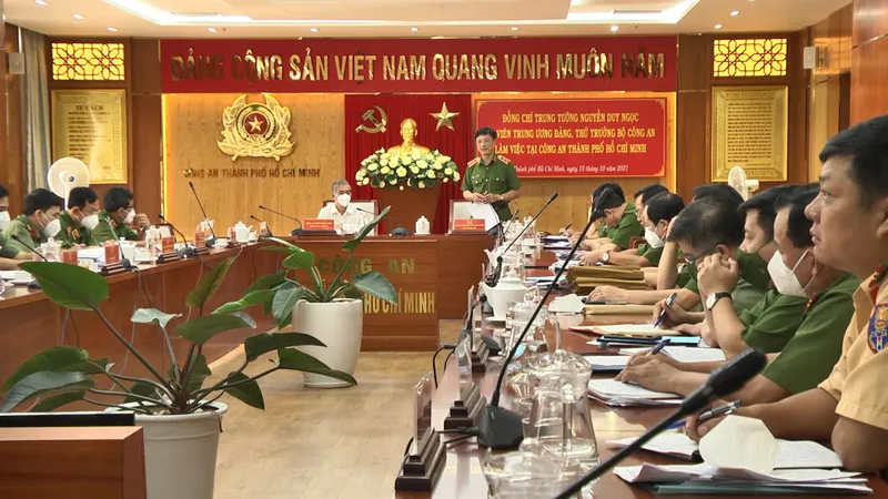 Quang cảnh buổi làm việc