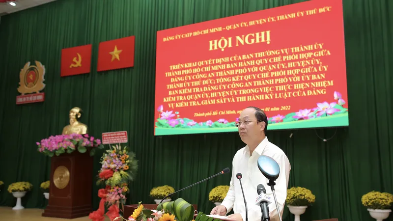 Đồng chí Nguyễn Hồ Hải, Phó Bí thư Thành ủy TPHCM phát biểu tại hội nghị. Ảnh: DŨNG PHƯƠNG 