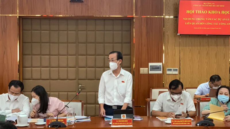 Quang cảnh buổi hội thảo. Ảnh: CHÍ THẠCH 