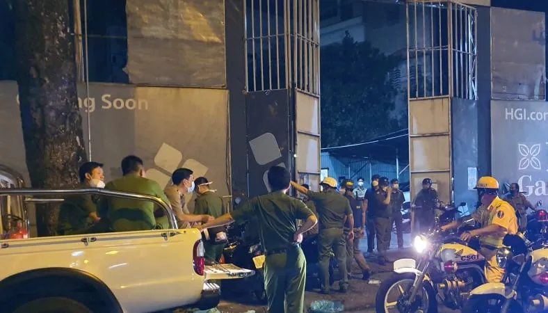 Công an có mặt tại hiện trường 