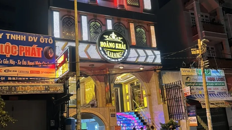 Hàng chục dân chơi dương tính với ma túy ở quán karaoke Hoàng Khải