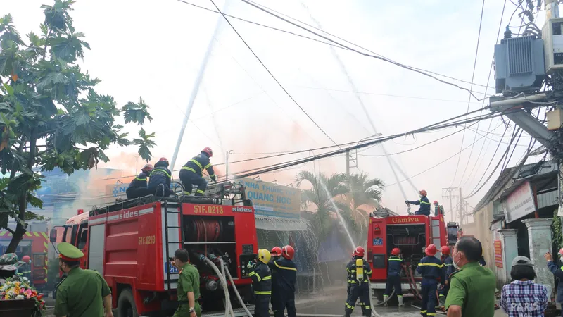 Hơn 860 người tham gia diễn tập chữa cháy ở khu dân cư huyện Bình Chánh