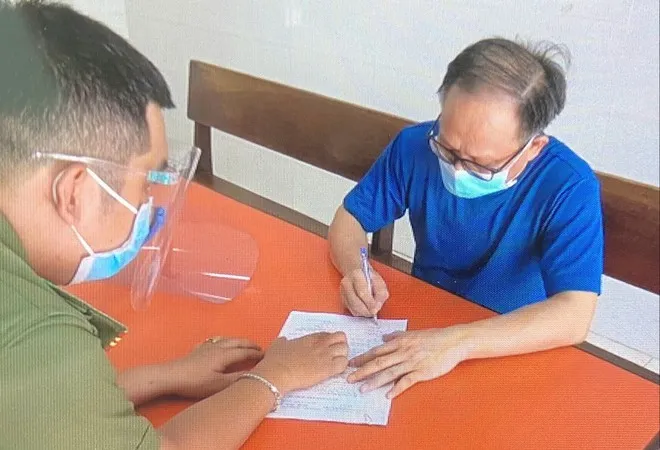 Ông Tất Thành Cang tại cơ quan công an. Ảnh: C.T