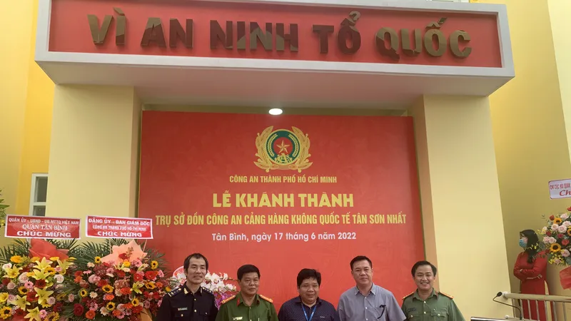 Khánh thành trụ sở Đồn Công an Cảng Hàng không quốc tế Tân Sơn Nhất. Ảnh: CHÍ THẠCH 