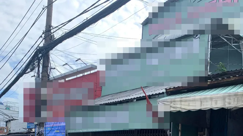 Nhà nghỉ nơi xảy ra vụ việc. Ảnh: CHÍ THẠCH