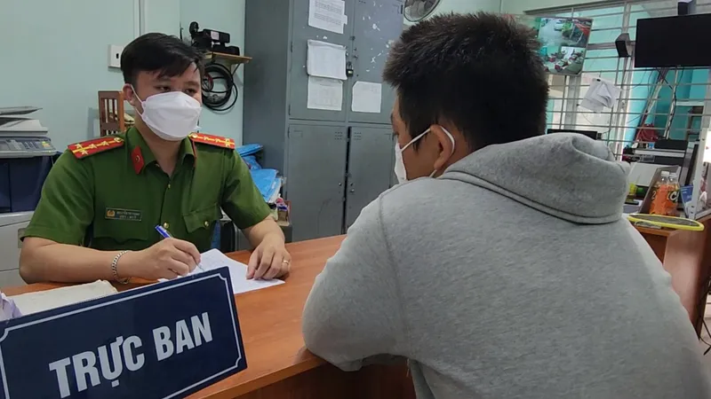  Vương Hào H. tại cơ quan công an