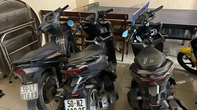 Tú tại cơ quan công an