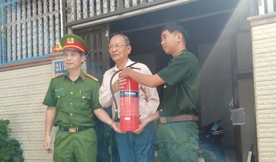 Ra mắt mô hình Tổ liên gia an toàn PCCC và Điểm chữa cháy công cộng ở huyện Hóc Môn