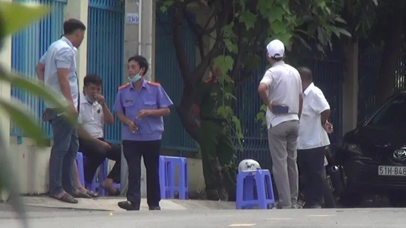 Lực lượng chức năng tại hiện trường 