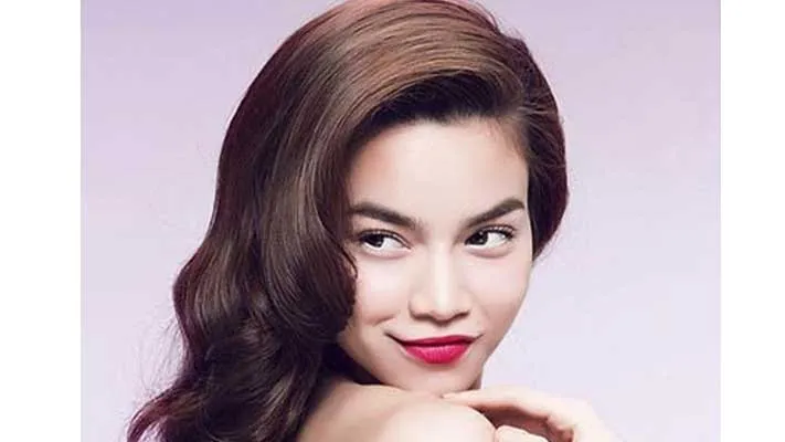 Ca sĩ Hồ Ngọc Hà 