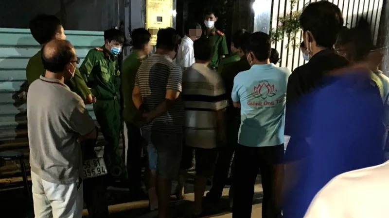 Công an có mặt ở hiện trường. Ảnh: C.T