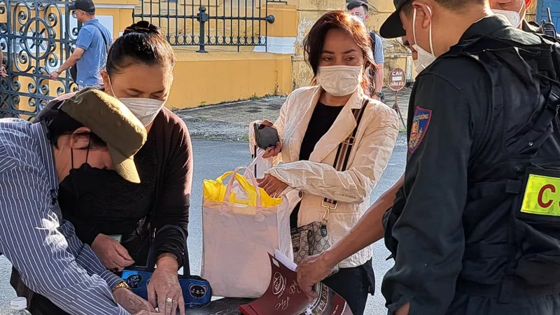 Một số bị hại có mặt tại tòa 
