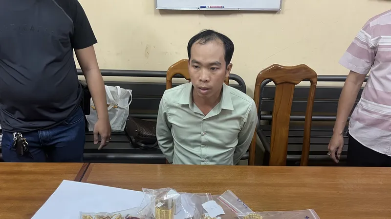 Nu tại cơ quan công an