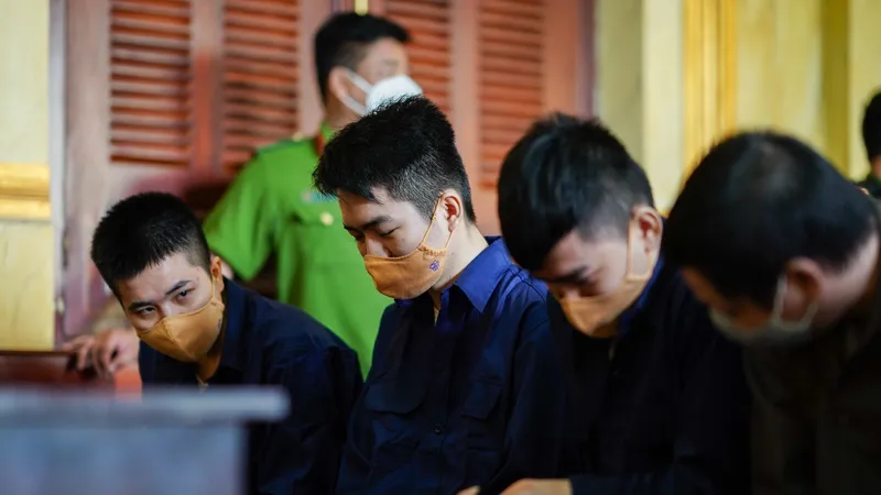 Các bị cáo tại phiên tòa trước đó