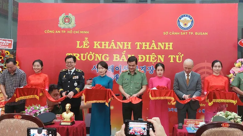 Công an TPHCM khánh thành trường bắn điện tử