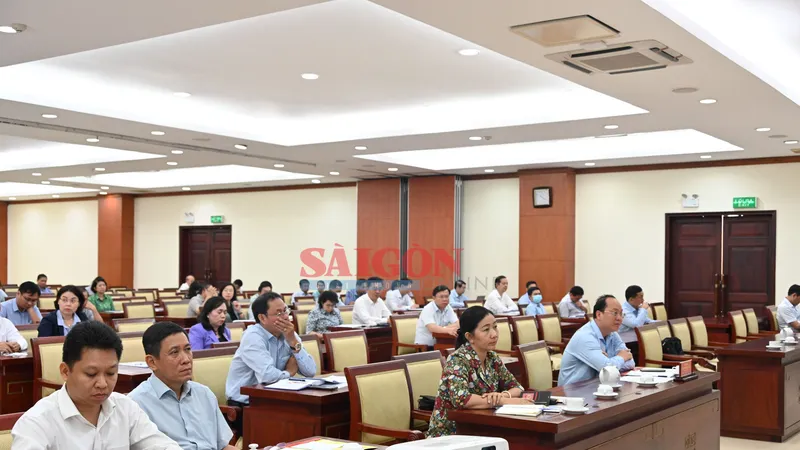 Các đại biểu tham dự hội nghị. Ảnh: CHÍ THẠCH 