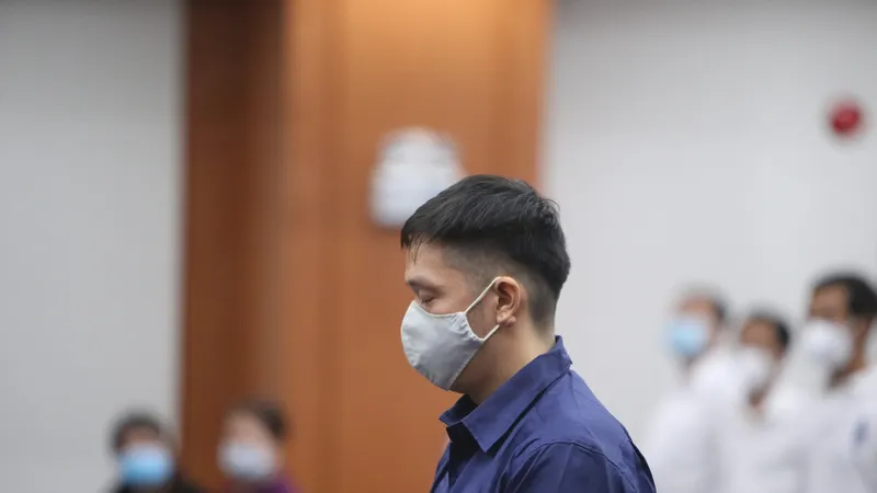 Bị cáo Nguyễn Kim Trung Thái tại tòa ngày 10-5