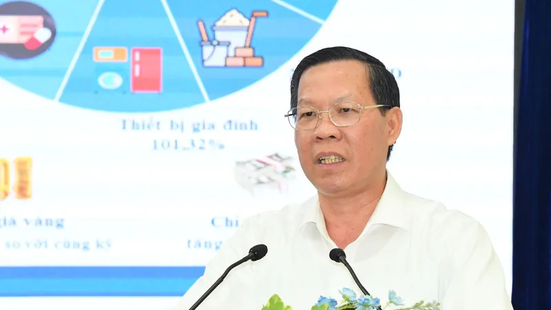 Đồng chí Phan Văn Mãi, Ủy viên Ban Chấp hành Trung ương Đảng, Phó Bí thư Thường trực Thành ủy TPHCM, Chủ tịch UBND TPHCM phát biểu. Ảnh: VIỆT DŨNG