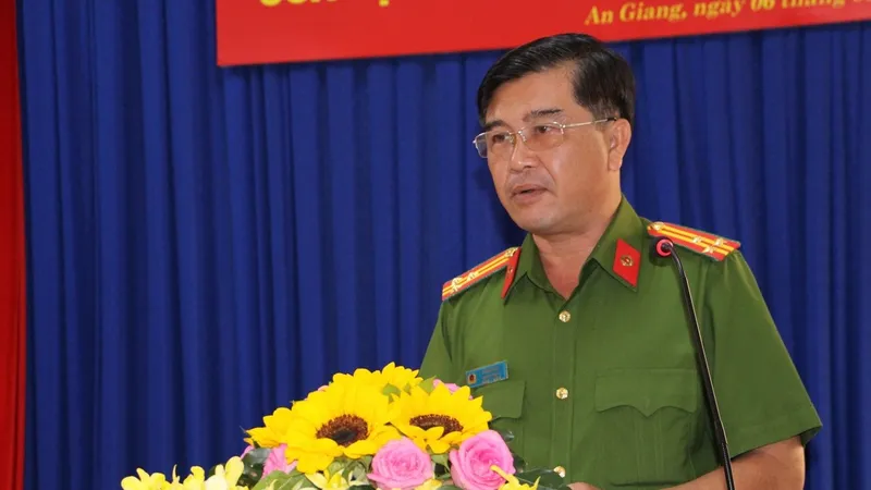 Bị can Hồ Văn Tấn, cựu Trưởng Phòng CSĐT tội phạm về tham nhũng, kinh tế và buôn lậu (PC03), Công an tỉnh An Giang khi còn đương chức 