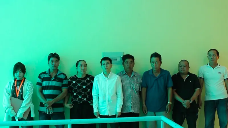 Nhóm đối tượng tại cơ quan công an