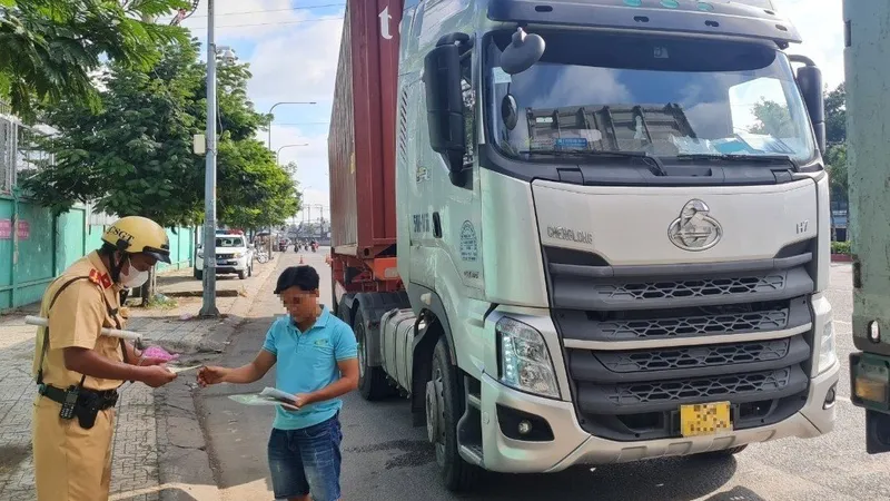 TPHCM: Tổng kiểm soát phương tiện vận tải hành khách và hàng hóa