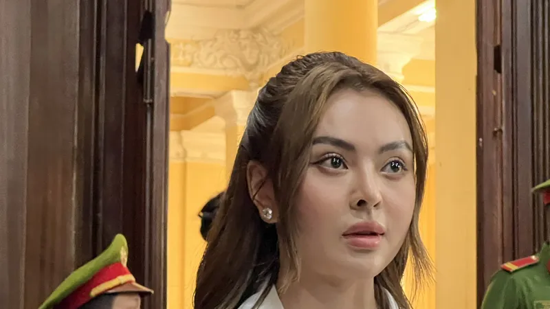 Bị cáo Nguyễn Xuân Hương Trang tại tòa